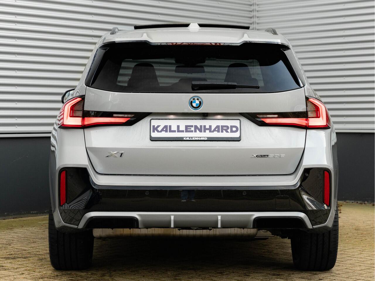 BMW X1 xDrive30e M-Sport Pro - Pano - Trekhaak - Driving Ass Prof - Harman Kardon