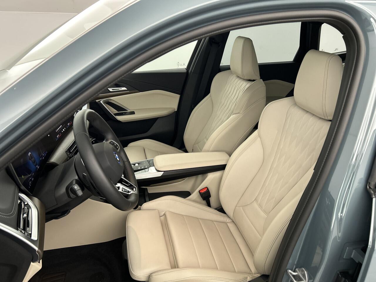 BMW X1 xDrive30e M-Sport/Pano/20"/Head-Up/BTW/Trekhaak