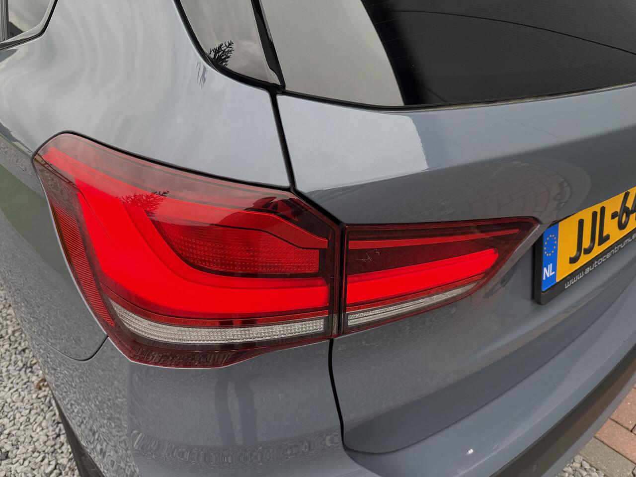 BMW X1 S-Drive20i 192pk Automaat High Executive Panoramadak