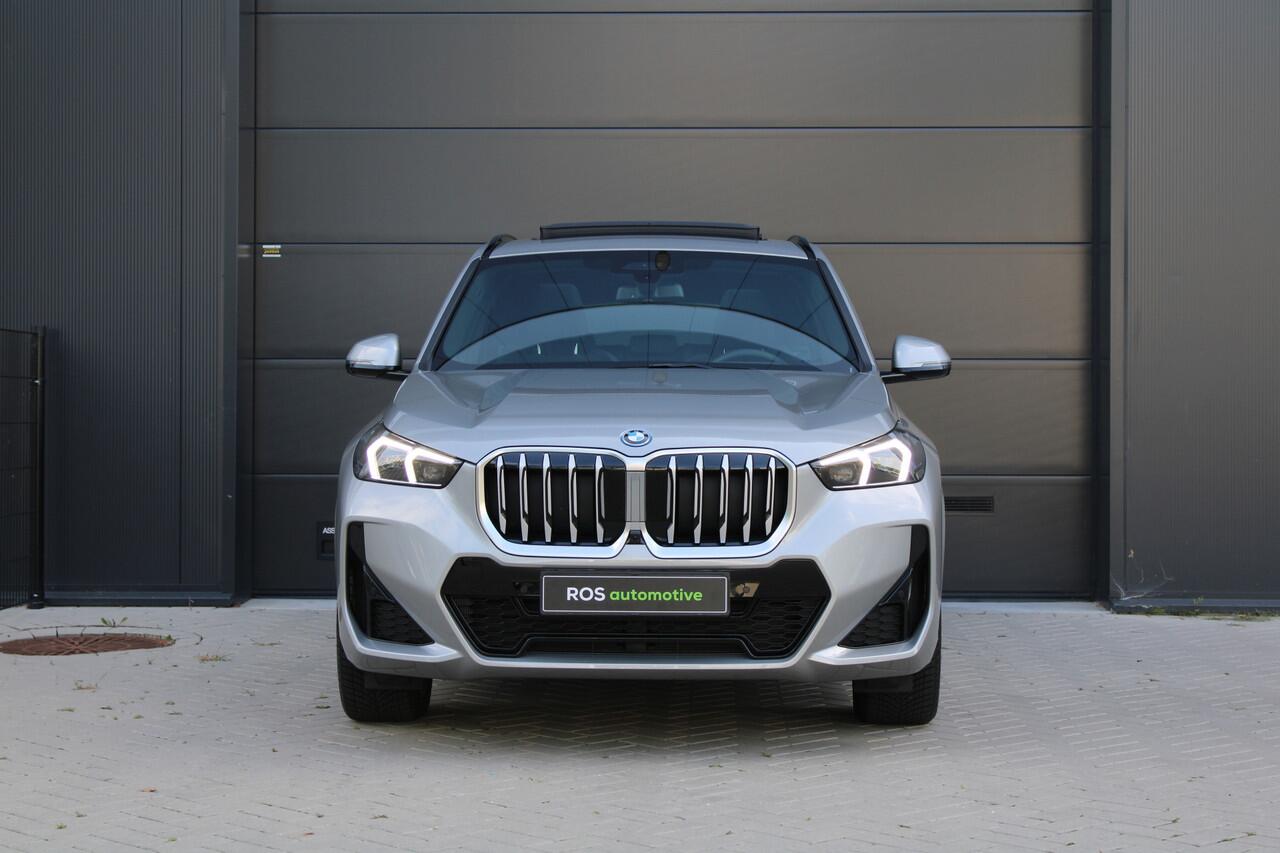 BMW X1 xDrive30e | PANO | M-SPORT | 360 | HUD | KEYLESS | STUURW.VERWARMD | LED |