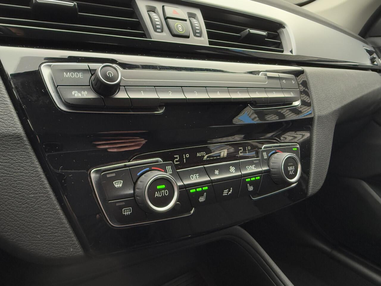 BMW X1 xDrive25e Executive LED Achteruitrijcamera Stoelverwarming