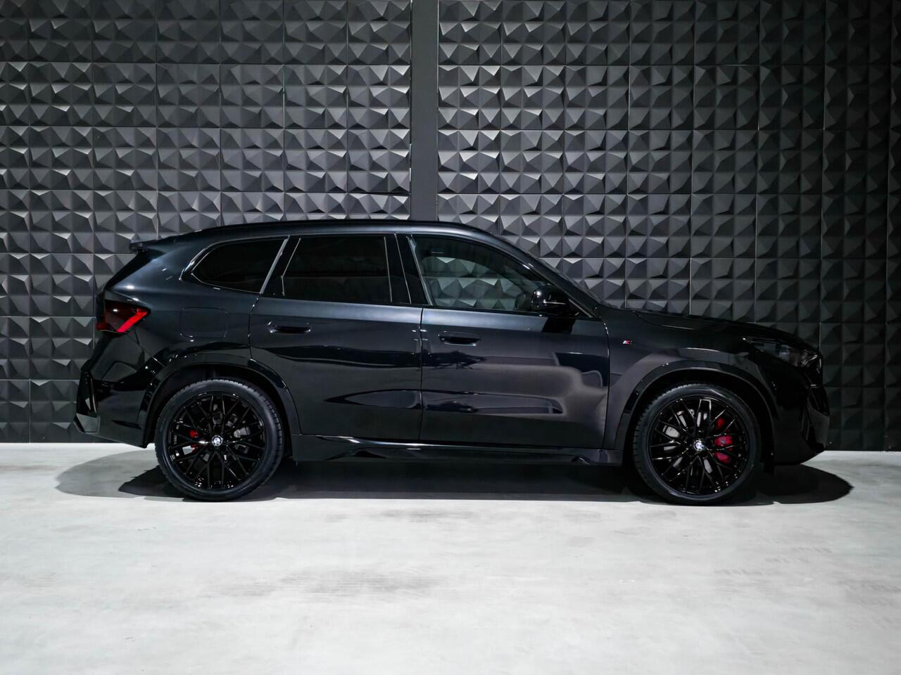 BMW X1 sDrive18i M Sport Pro | Pano | 20" | H&K | Topv. | Drive + | Leer | Premium | Travel |