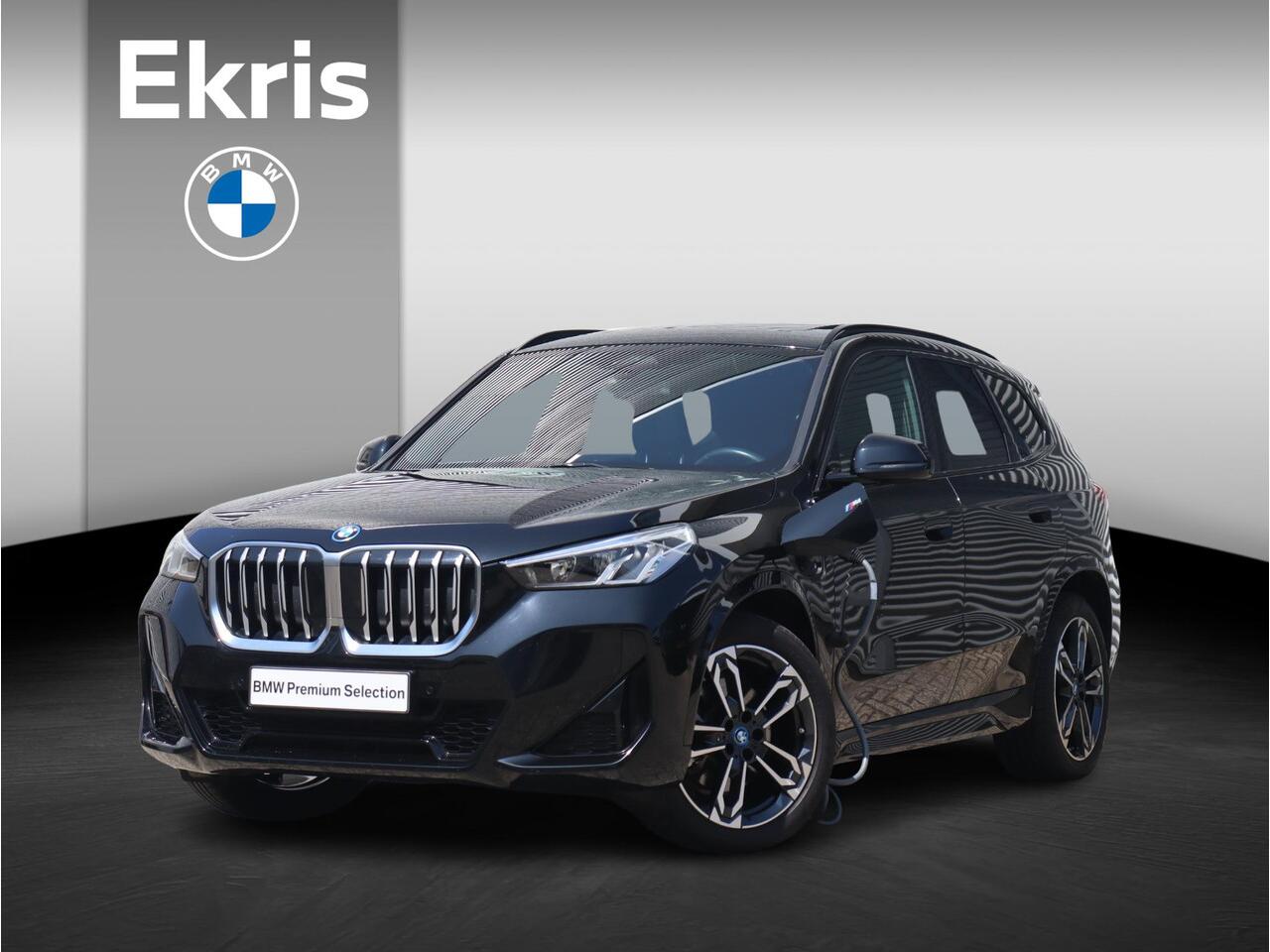 BMW X1 xDrive25e | M Sportpakket | Panodak | Getint Glas | Sportstoelen | Verwarmbare Voorstoelen | Camera | Climate Control | 19'' LMV