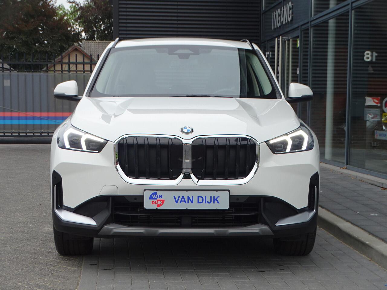 BMW X1 xDrive23i Head-Up-Live Cockpit Pro-Parkeerhulp Plus-Pro pakket-Ada Ledkoplamp-18''LM Velgen