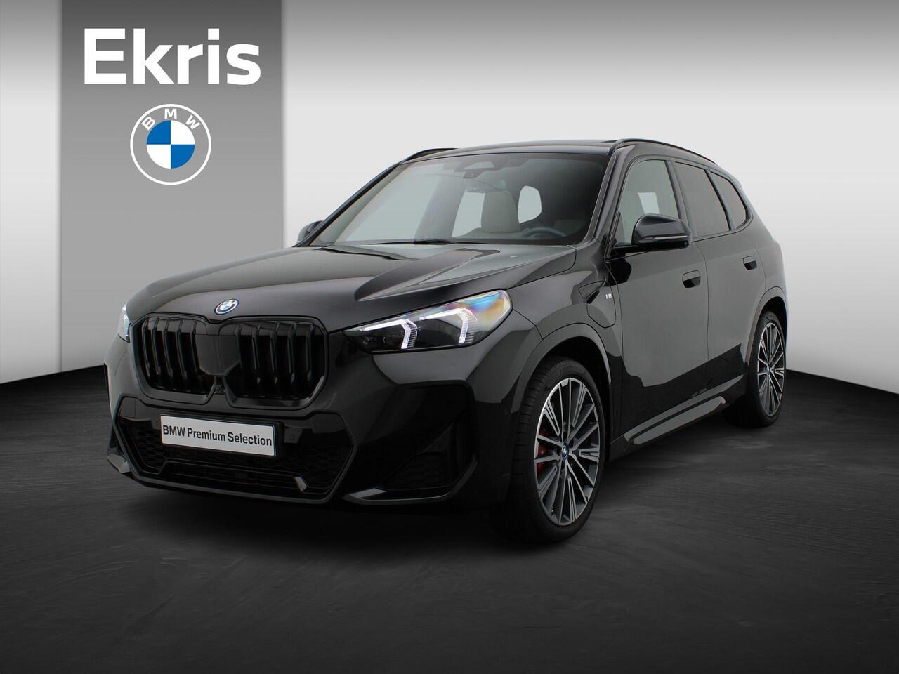 BMW X1 xDrive30e M Sportpakket Pro | Panoramadak | Elek. stoel + Memory | Park. Plus | Head-Up Display | HIFI | 20"