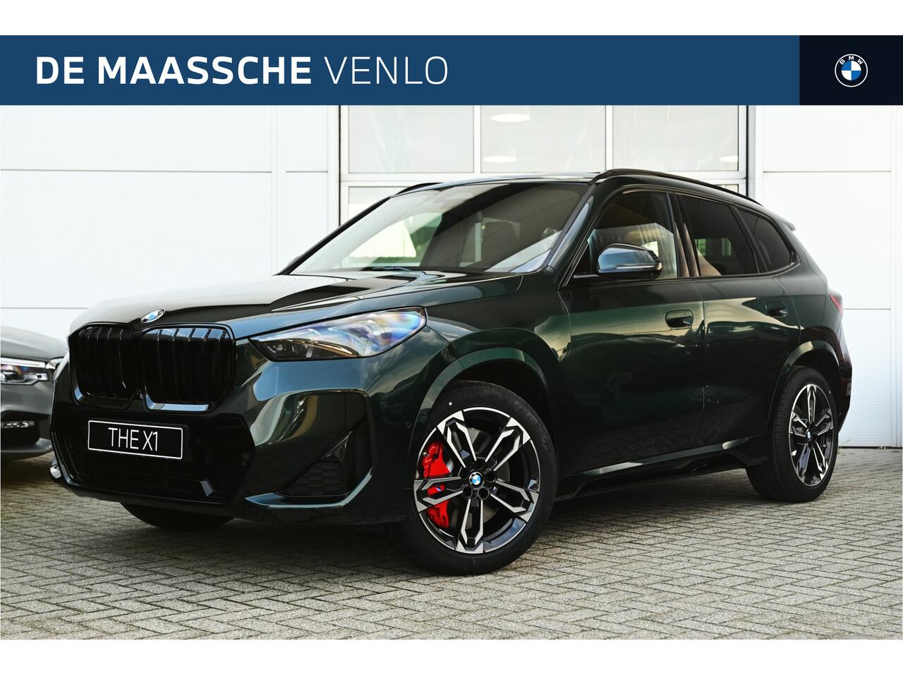 BMW X1 sDrive20i High Executive M Sport Automaat / Panoramadak / Trekhaak / Sportstoelen / M Adaptief onderstel / Comfort Access / Adaptieve LED / Parking Assistant Plus / Head-Up / Harman Kardon