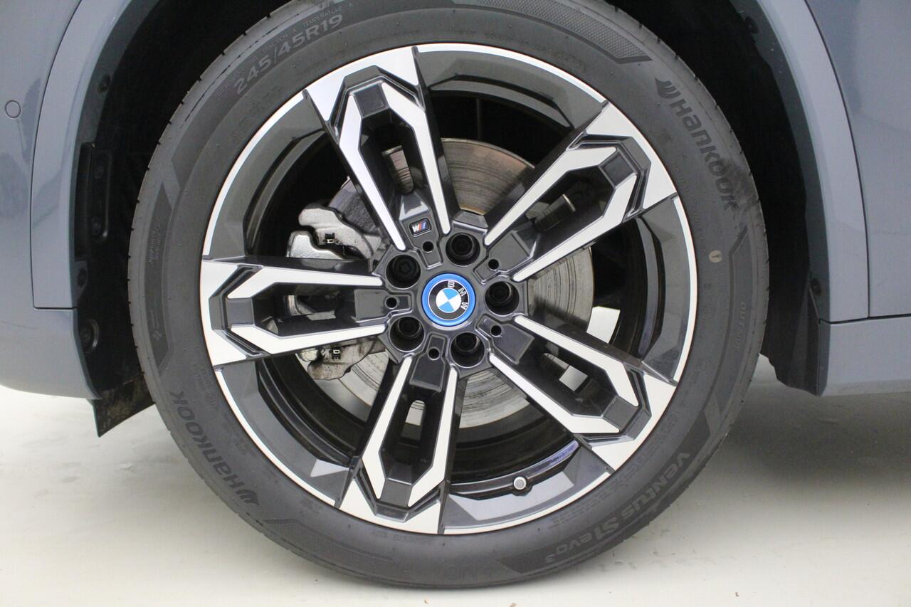 BMW X1 xDrive30e M-Sport | Trekhaak | Harman Kardon | CoPilot | Head-Up Display | Actief stoelen |