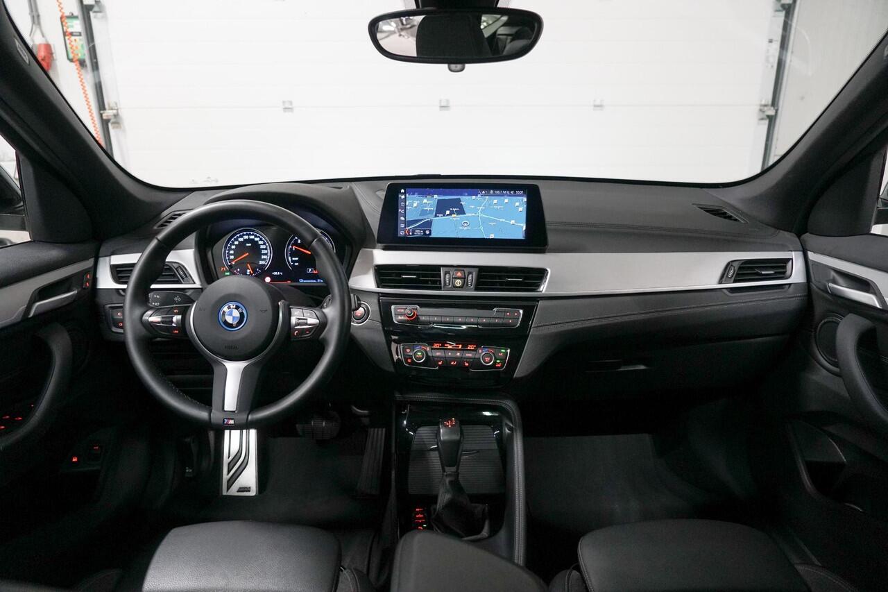 BMW X1 xDrive25e M-Sport | Panoramadak | Head Up | Hifi
