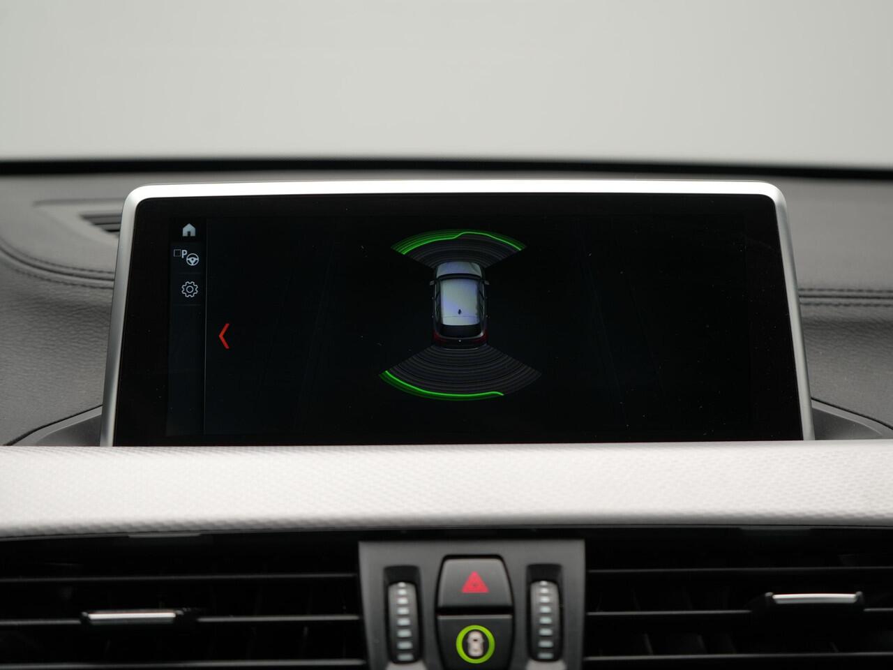 BMW X1 xDrive25e M Sport Plug in Hybrid 221pk Dealer O.H | PHEV | Panodak | Carplay | LED | DAB | Sportstoelen Verwarmd | Navi Prof |