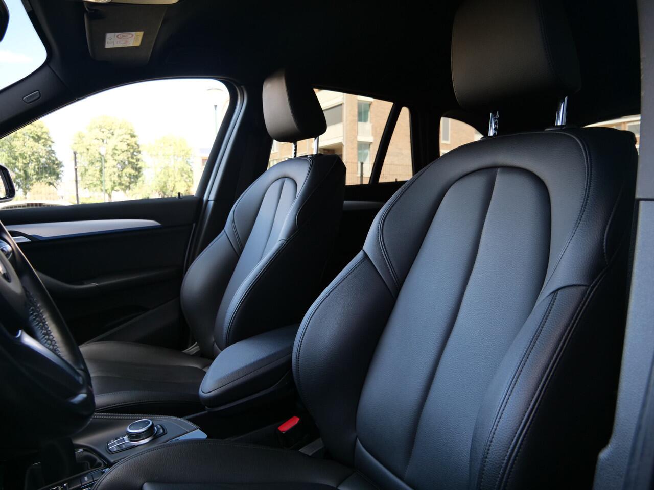 BMW X1 xDrive25e Hybrid M-Pakket Automaat LED / Trekhaak / 18 Inch