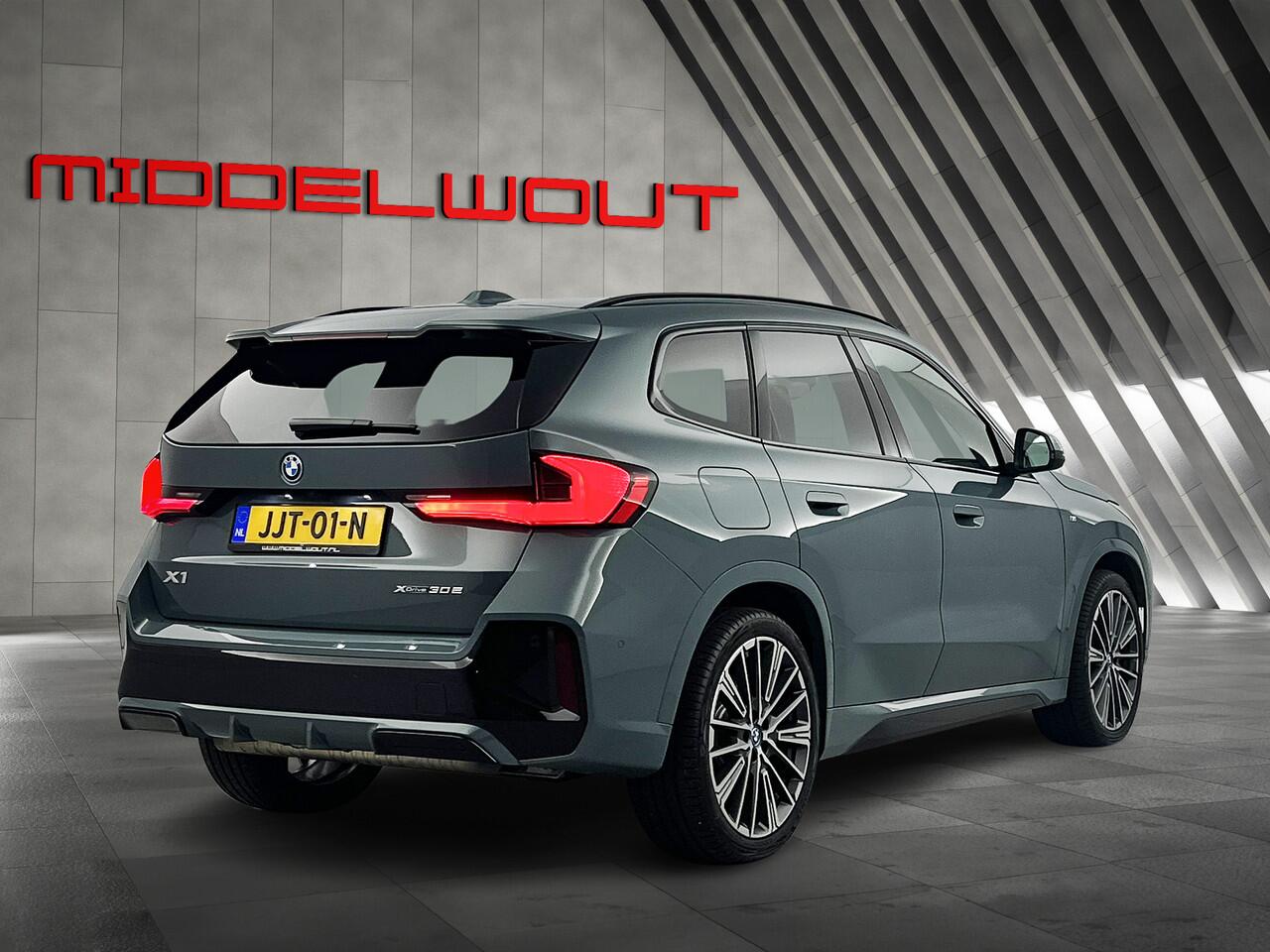 BMW X1 xDrive30e M-Sport/Pano/20"/Head-Up/BTW/Trekhaak