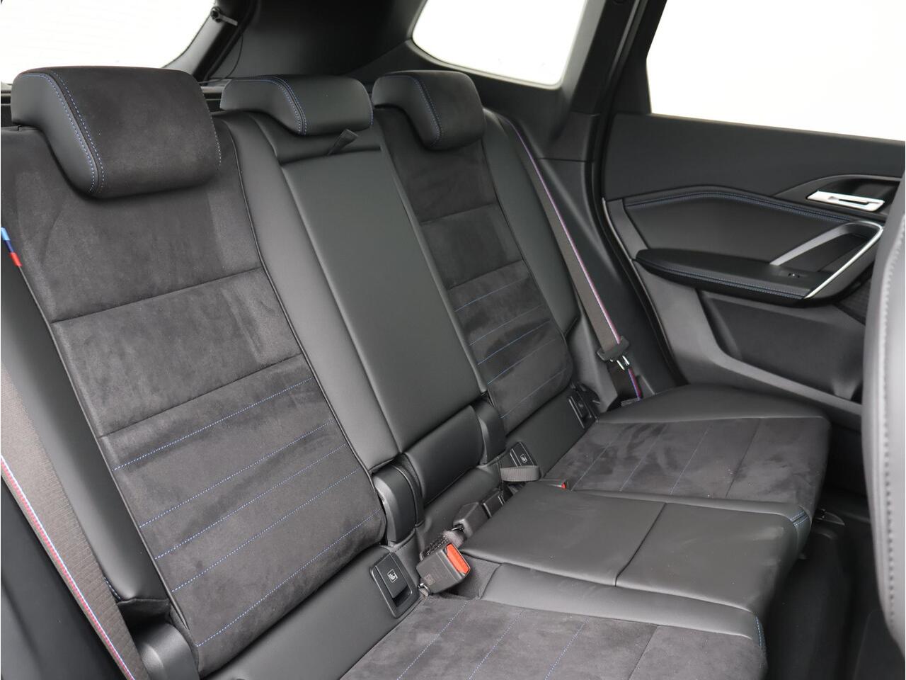 BMW X1 M35i | M Sportpakket Pro | Equipment Pack Pro | Travel Pack