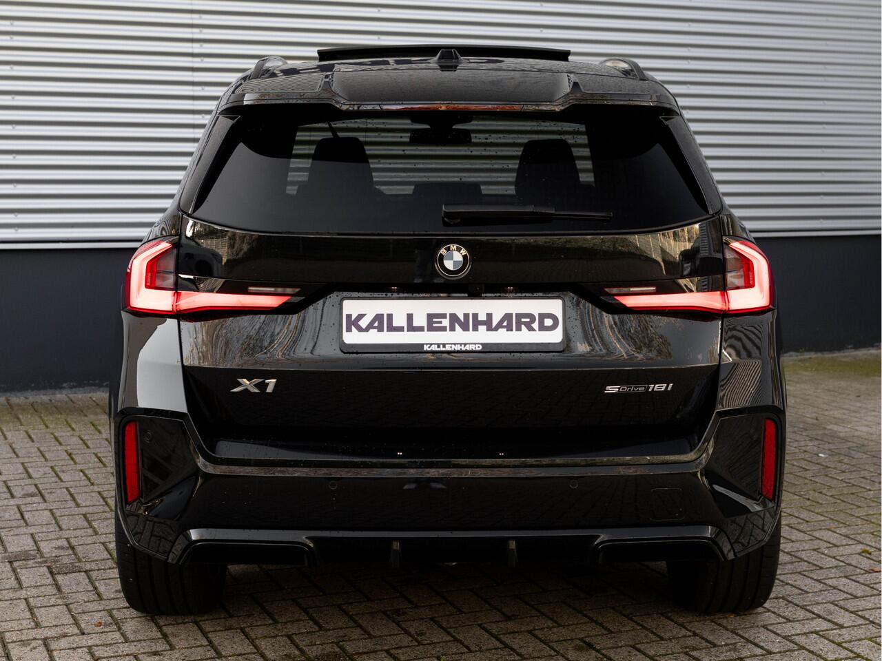 BMW X1 sDrive18i M-Sport Pro - Pano - Trekhaak - Driving Ass Plus - Harman Kardon