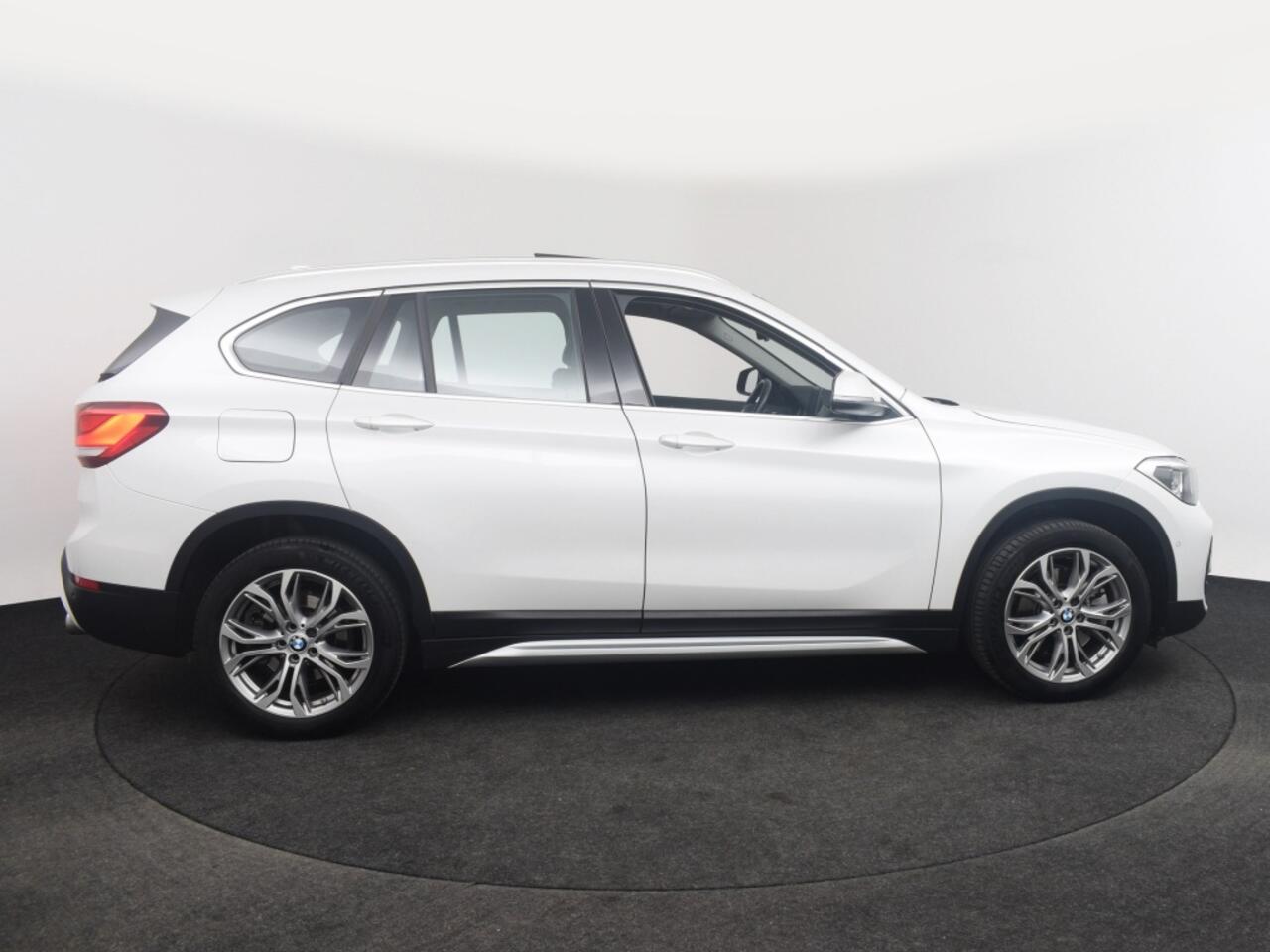 BMW X1 sDrive20i High Executive | 1e Eigenaar o Dealeronderhouden