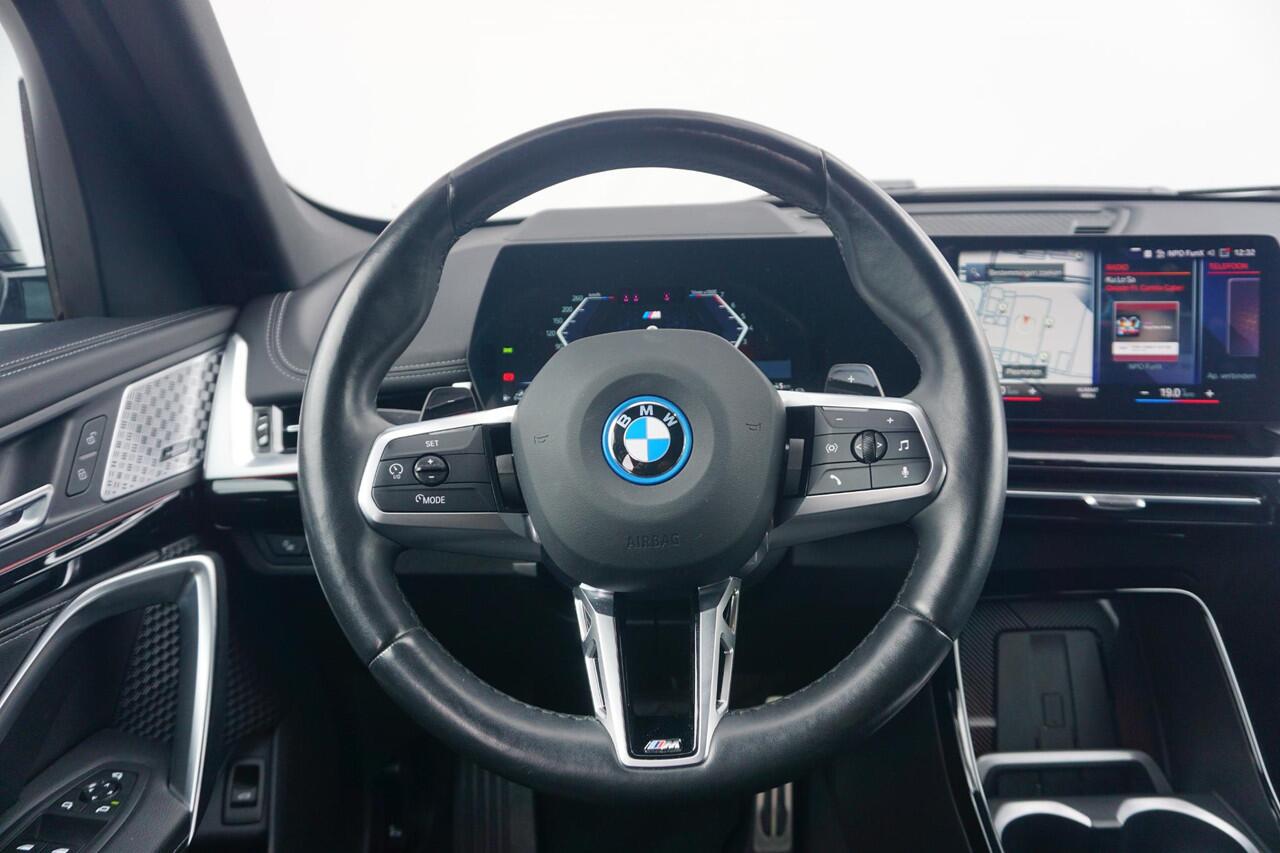 BMW X1 xDrive30e M Sport | Trekhaak / Head-up / Harman Kardon / 360 Camera's / Actieve Cruise Controle / Dodehoek detectie / Stoel & Stuurwielverwarming