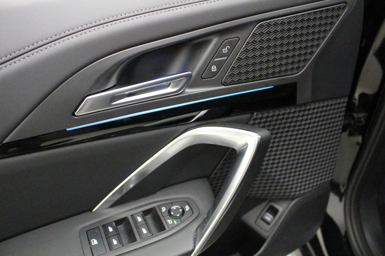 BMW X1 sDrive18i M-Sport | Panorama | Camera | Voorbereiding Driving Assistant Plus |