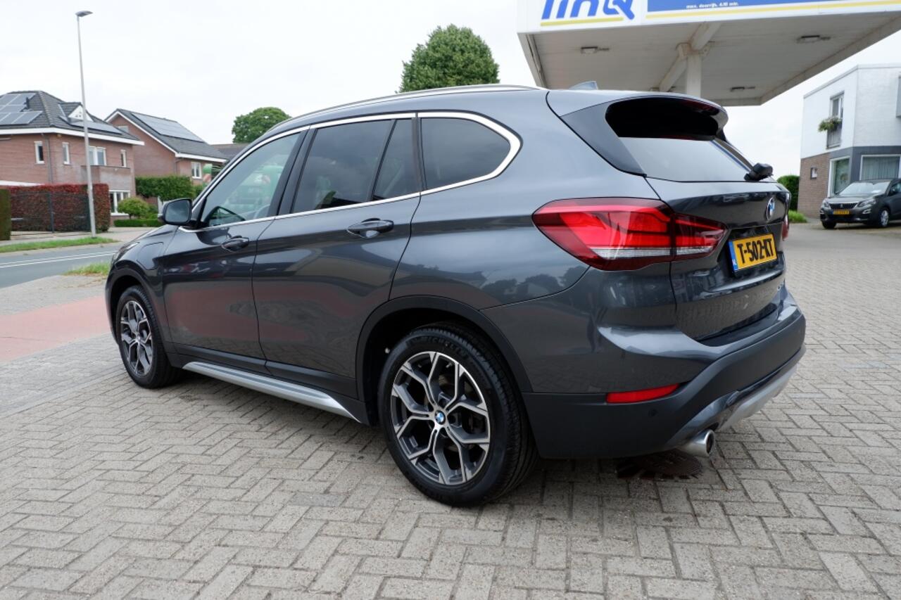 BMW X1 xDrive25e High Exec. / 18inch / Leder/ INCL. 12 maanden BOVAG