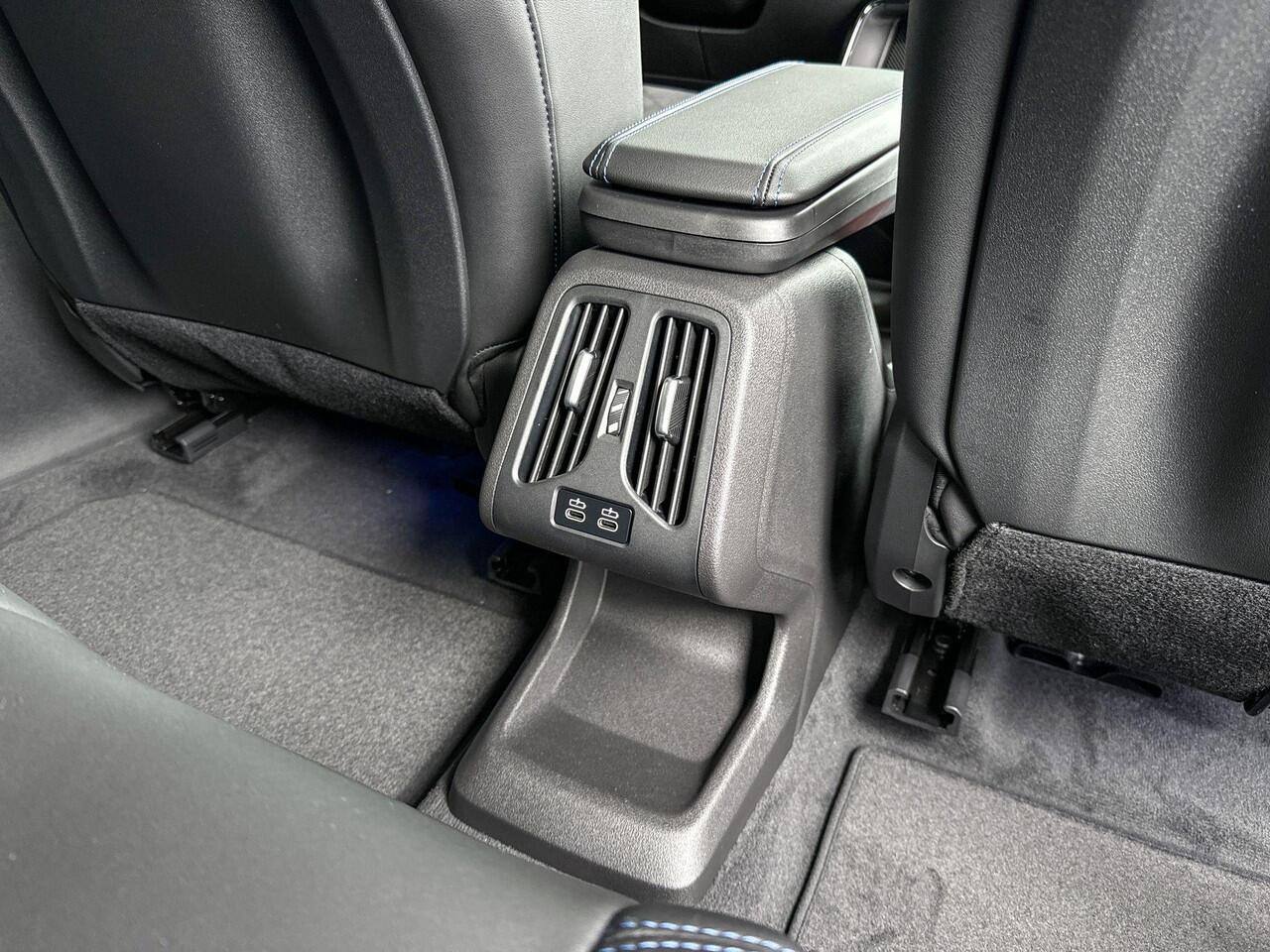 BMW X1 xDrive25e M Sportpakket Pro / Premium Pack / Comfort Pack / Travel Pack / Trekhaak / Panoramadak