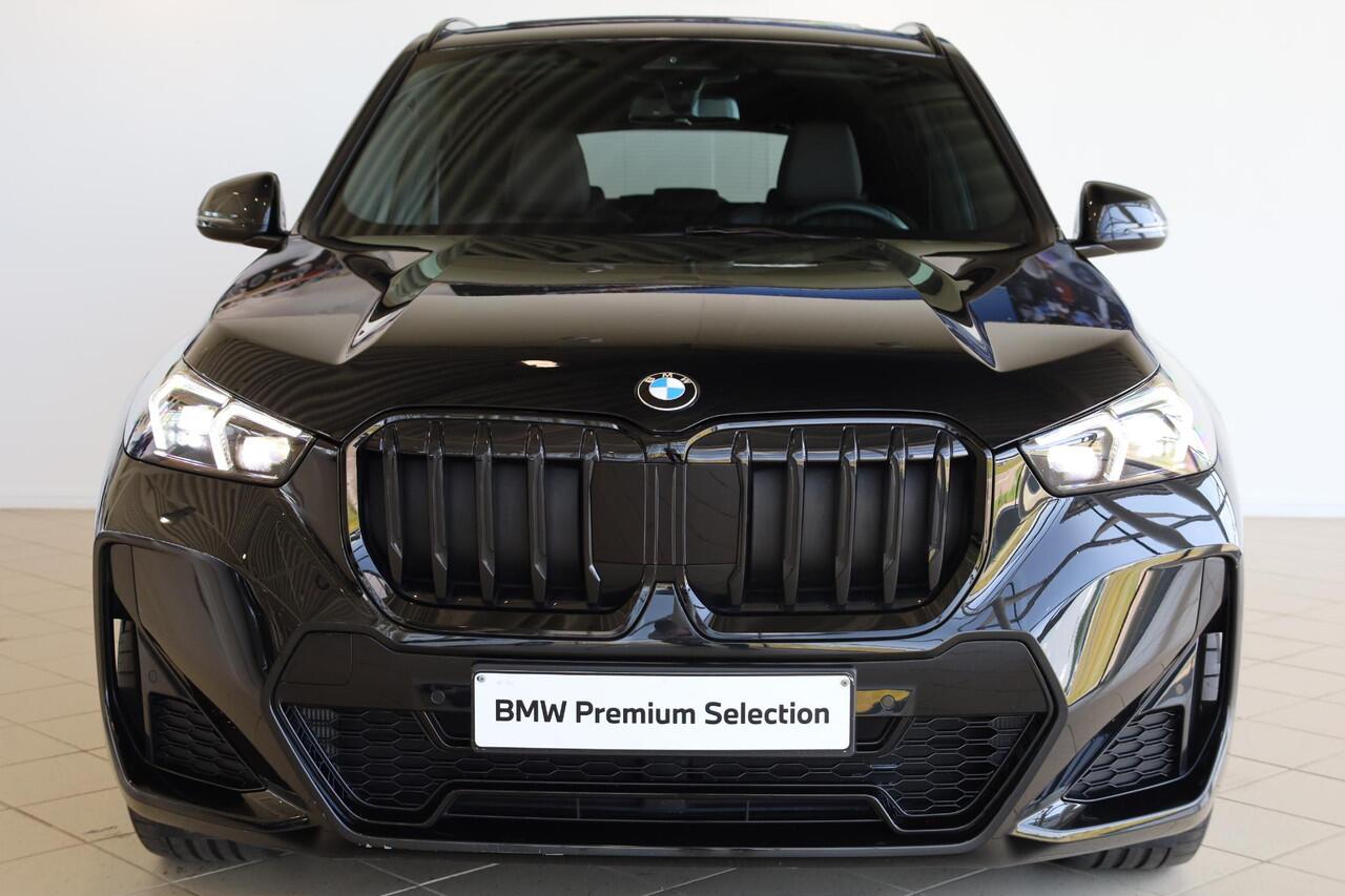 BMW X1 xDrive23i | M Sportpakket Pro | Premium Pack | Travel Pack | Comfort Pack