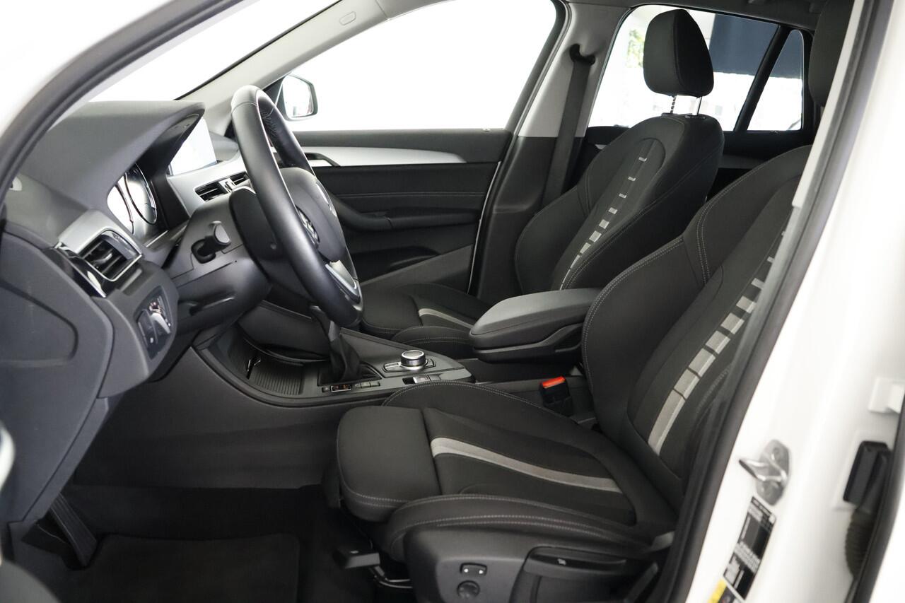 BMW X1 xDrive25e / LED / Navi / DAB / Camera / Bluetooth