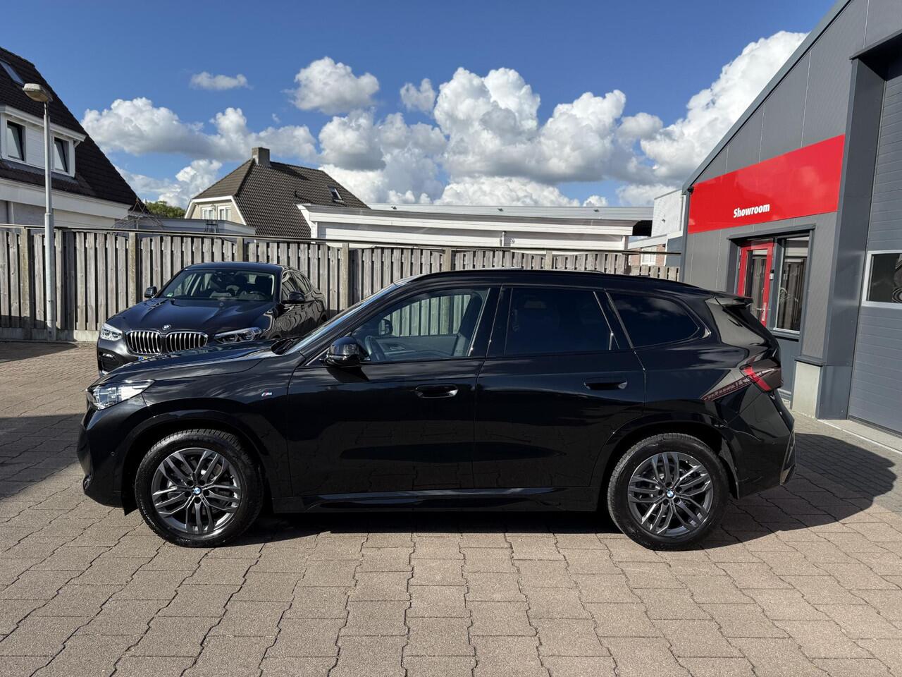 BMW X1 sDrive20i M-Sport Pano/Massagestoel/HarmanKardon