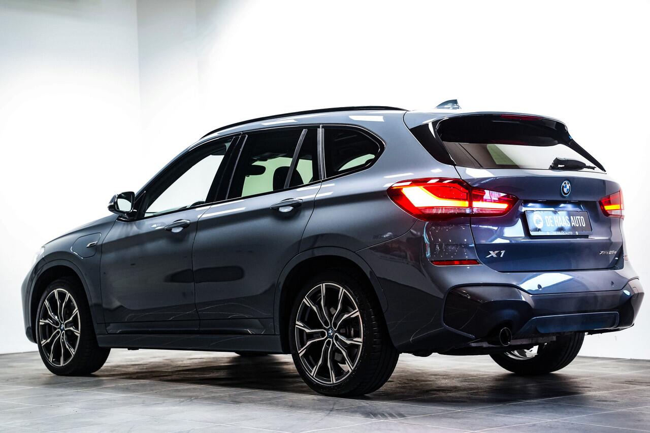 BMW X1 xDrive25e M Sport|Pano dak|Head up|Trekhaak|19 inch