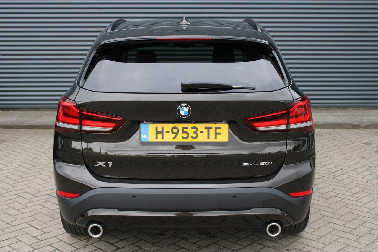 BMW X1 sDrive20i 192PK Executive Adaptive-Cruise Leer Full-Led Camera Navigatie Head-Up