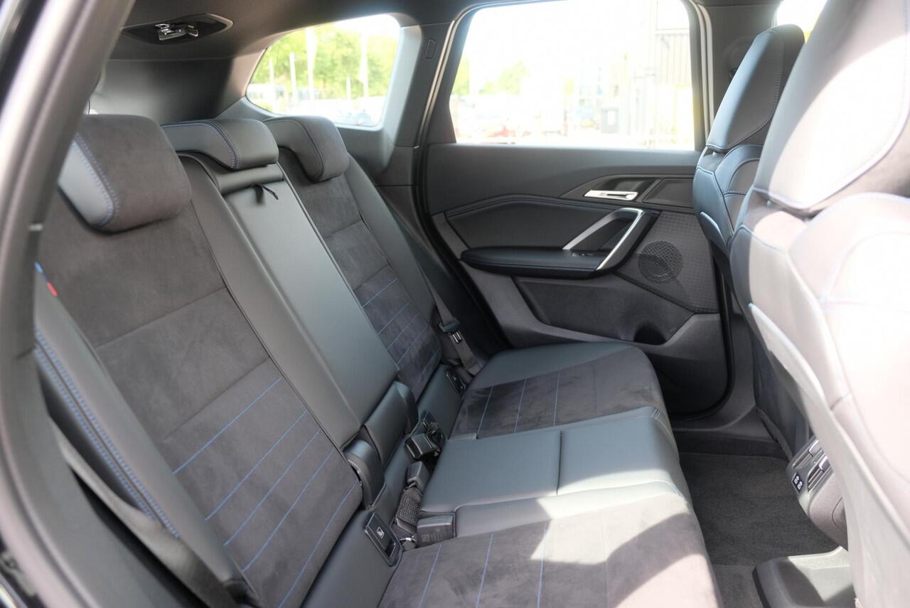 BMW X1 xDrive25e 245pk Aut. M Sport | Navi | Climate | Keyless | Camera | Alcatara | Elektrische Achterklep | Stoelverwarming | PDC