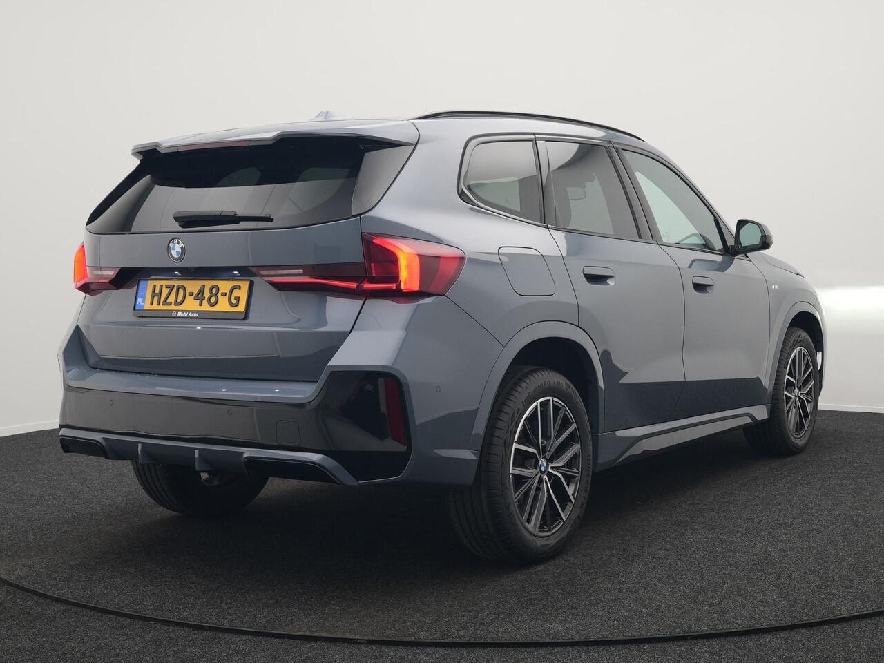 BMW X1 sDrive18i M-Sport Automaat 136pk Dealer O.H 27.000 KM !! | Leder Alcantara Sportstoelen | Navigatie | Cruise Control | Camera | Park Assist | Navigatie | DAB |