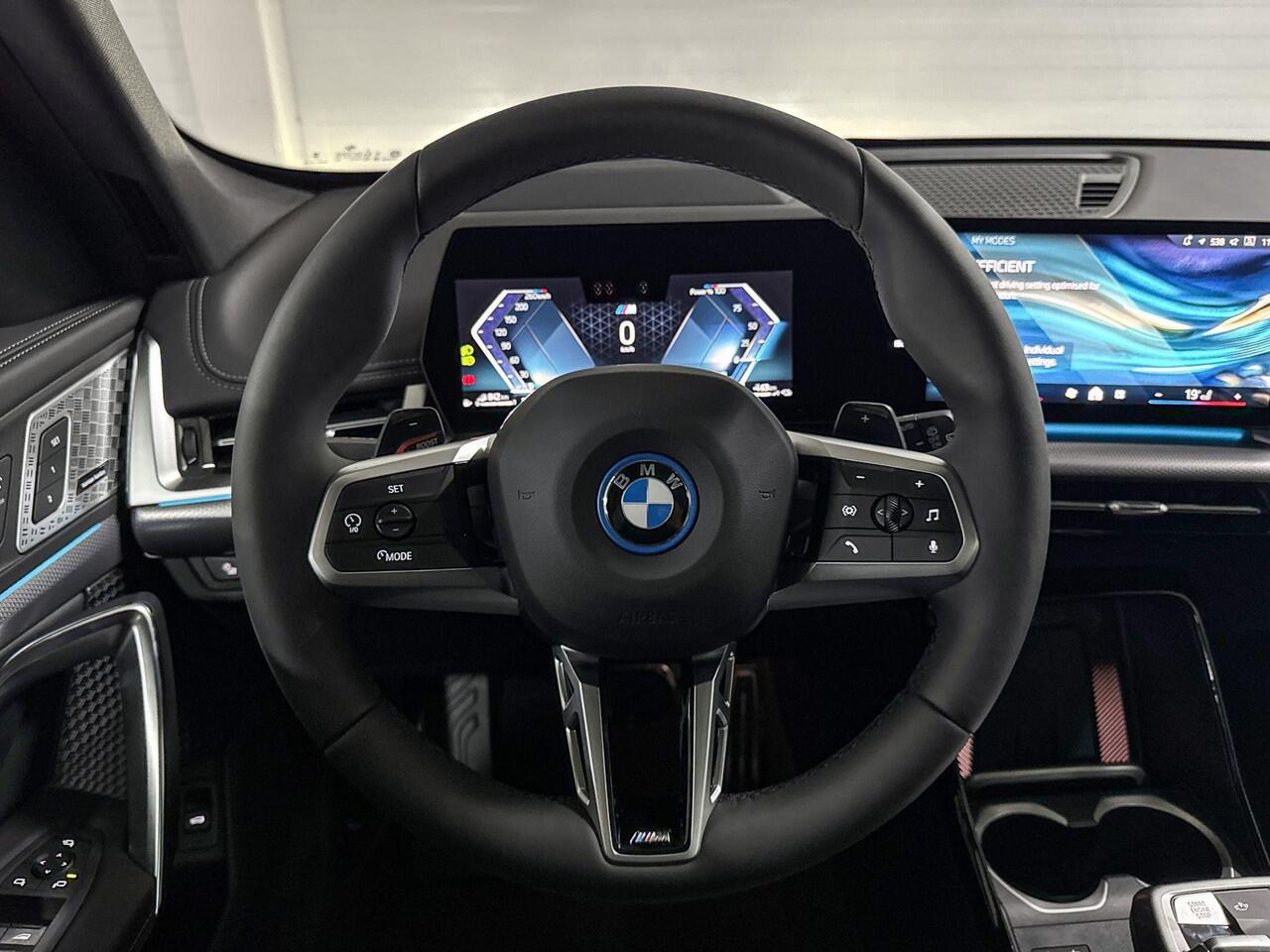 BMW X1 xDrive25e | M-Sport Pro | Travel Pack | Innovation Pack | Comfort Pack | Driving Assistant Professional | Harman/Kardon | Panoramadak | Comfort Access | Trekhaak