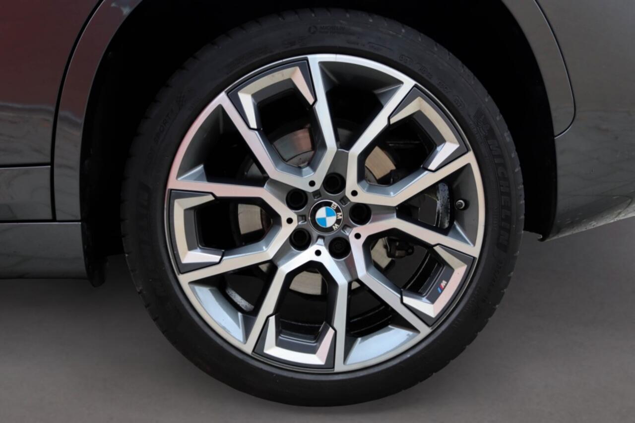 BMW X1 sDrive 20i M Sport Pano l Memory l Trekhaak l VOL OPTIES