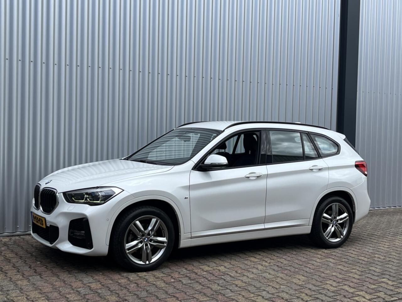 BMW X1 sDrive18i High Executive | M-Sport Pakket