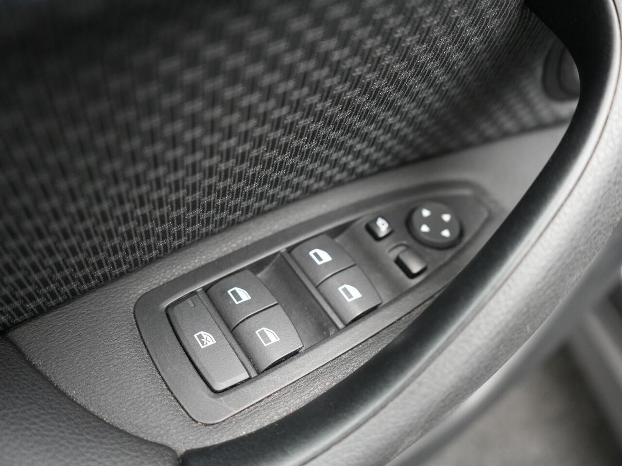 BMW X1 xDrive25e Executive Plug In Hybrid 221pk PHEV | Cruise Control | Keyless | Verwarmde stoelen | Camera |