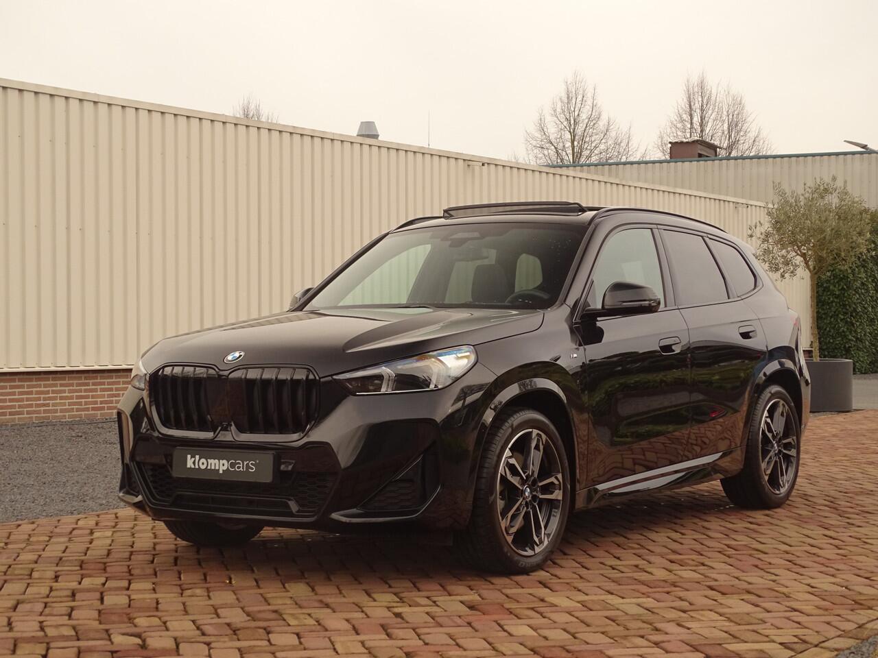 BMW X1 xDrive23i | M-Sport | Harman/Kardon | Panoramadak | Head-up | Full Options!