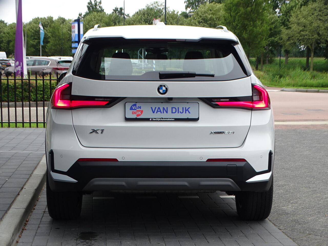 BMW X1 xDrive23i Head-Up-Live Cockpit Pro-Parkeerhulp Plus-Pro pakket-Ada Ledkoplamp-18''LM Velgen