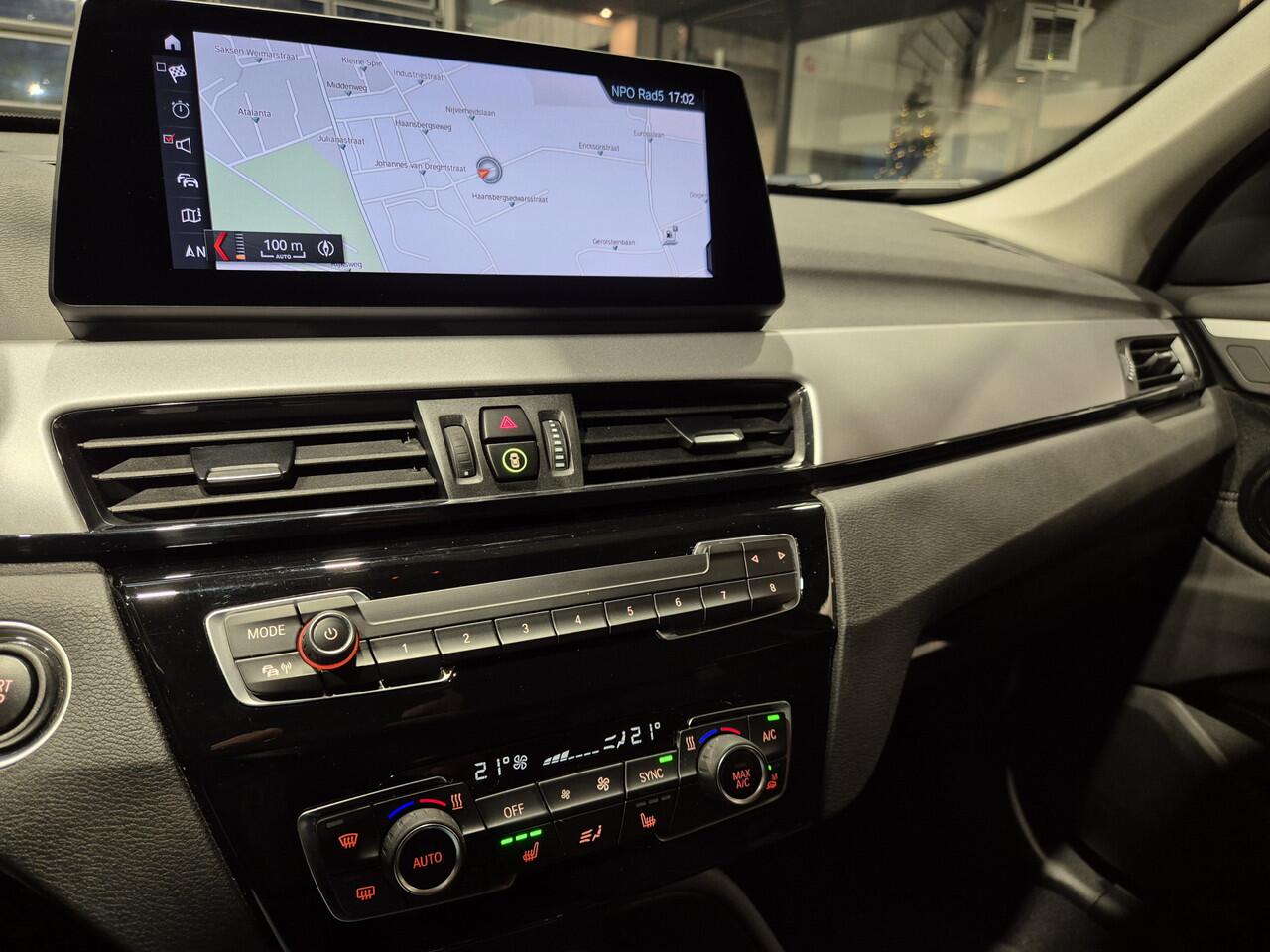 BMW X1 xDrive25e eDrive Edition Navigatie | HUD | Camera | LED | Stoelverwarming | 4x4