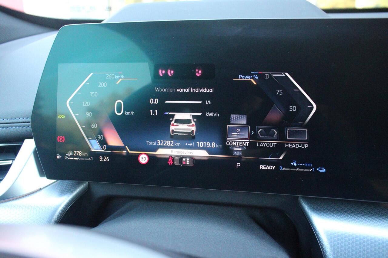 BMW X1 xDrive30e M-SPORT | PANORAMISCH SCHUIF/KANTEL DAK | ELEKTRISCH WEGKLAPBARE TREKHAAK | HARMAN/KARDON AUDIO SYSTEM | ALARMINSTALLATIE | ELEKTRISCH BEDIENBARE VOORSTOELEN MET GEHEUGENFUNCTIE "ACTIEVE ZITPLAATSEN" | STOEL VERWARMING | DRIVING ASSISTANT PROFES