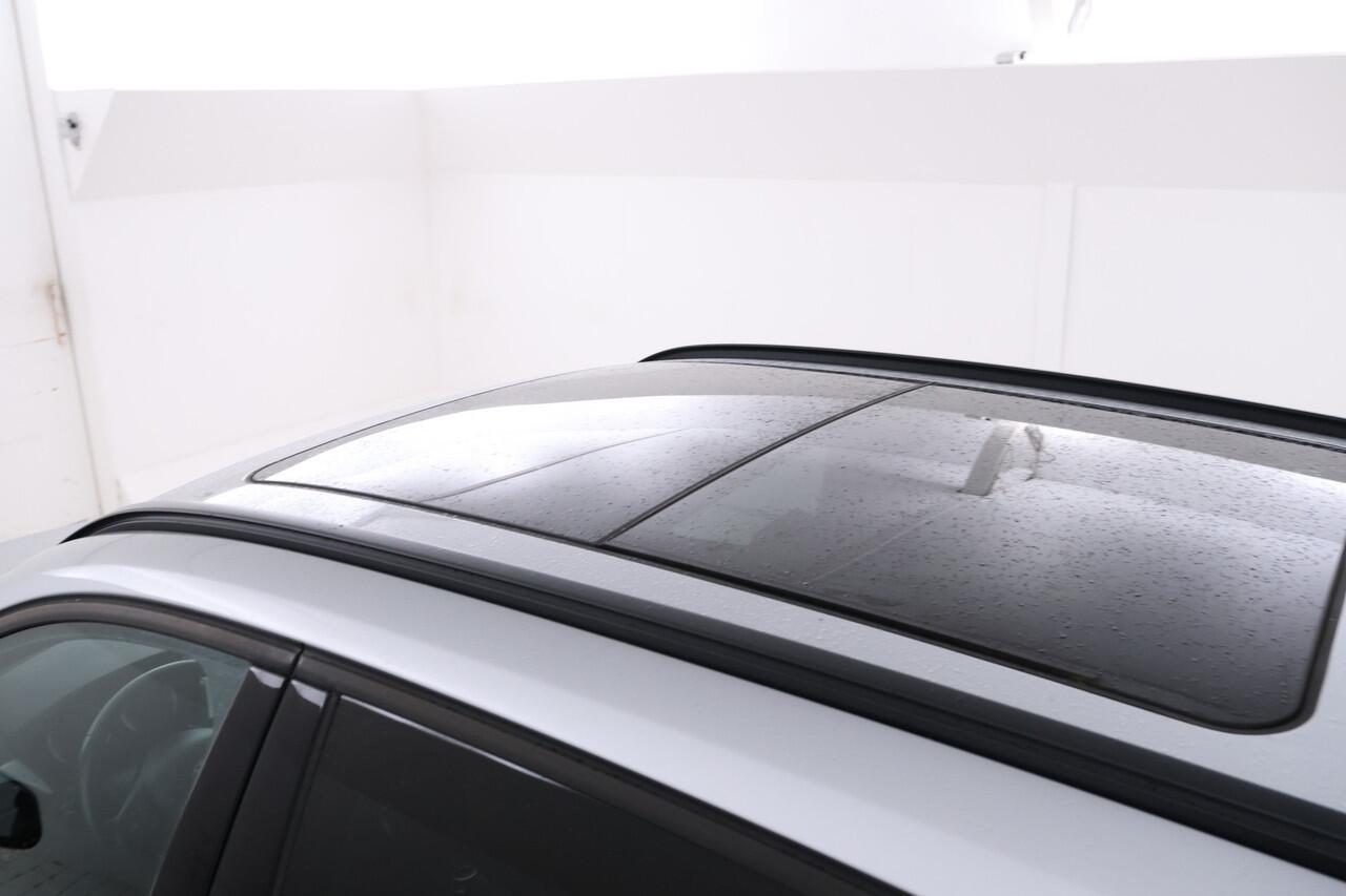 BMW X1 sDrive18d High Executive Automaat, Panorama dak, Navigatie