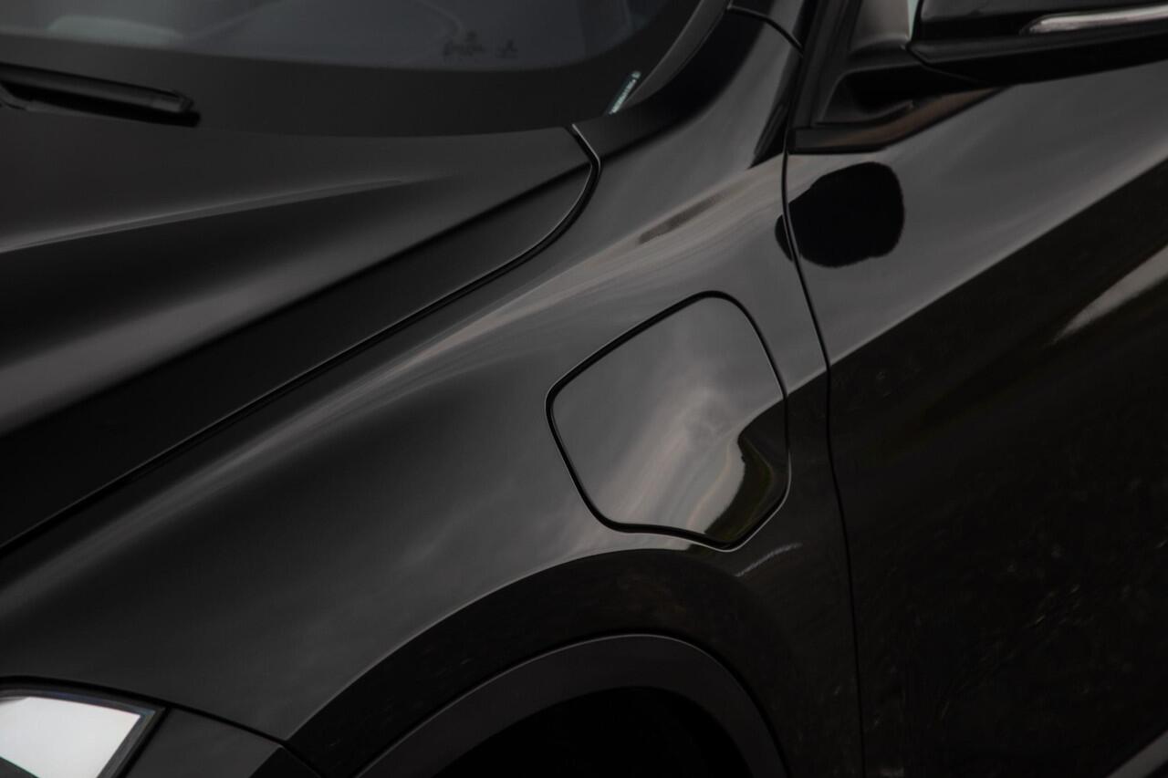 BMW X1 xDrive25e Executive CAMERA / CARPLAY / AUTOMAAT / LEDER / LED / CRUISE CONTROLE / STOELVERWARMING