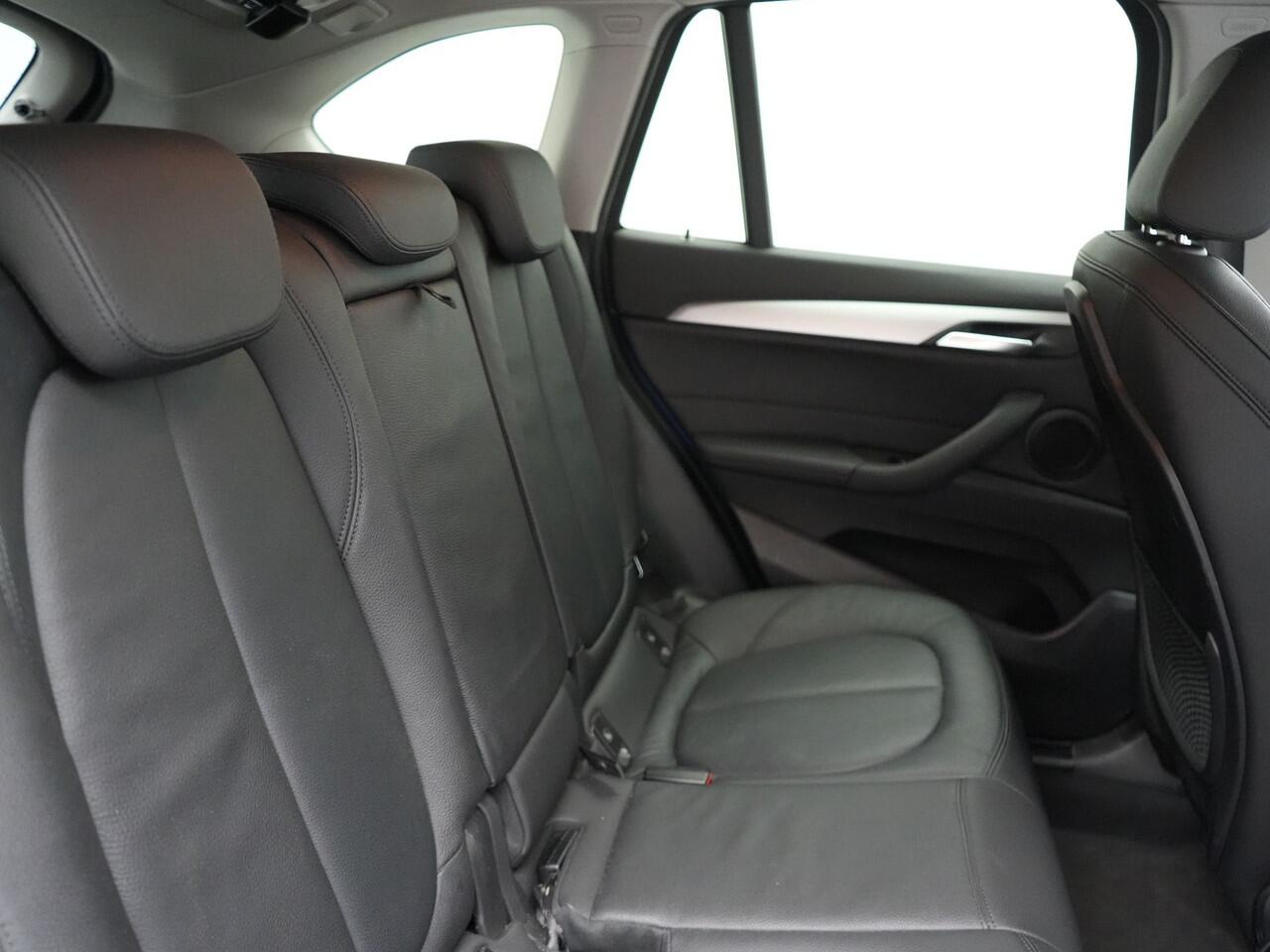 BMW X1 xDrive25e Sportline Plug In Hybrid 221pk Dealer O.H PHEV | Head Up | Camera | Lederen Sportstoelen Verwarmd | Navigatie | Keyless | DAB | Cruise Control |