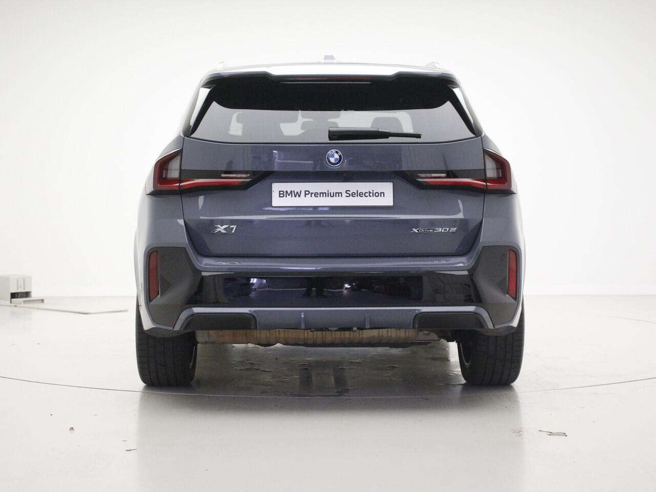 BMW X1 xDrive30e M-Sport | Trekhaak | Harman Kardon | CoPilot | Head-Up Display | Actief stoelen |