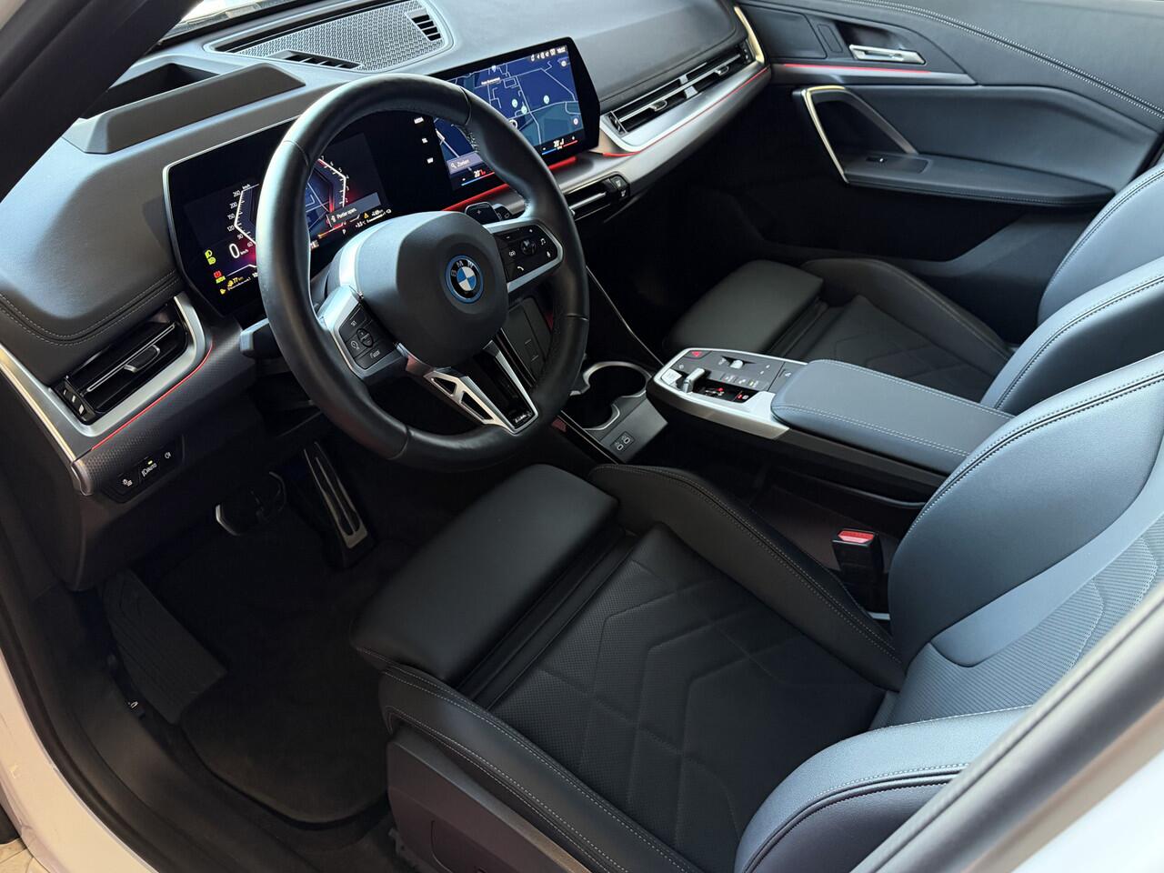 BMW X1 XDRIVE 25E PLUG IN HYBIRD M-SPORT LED PANORAMA .SCHUIFDAK ELEK.KLEP NAVI STOELVERW M-SHADOW LINE ELEK.STOEL ZWARTE.HEMEL 12/2024 PHEV PLUG IN HYBRID AWD 4X4 4WD ? Top Auto's. Al 30 Jaar uw Bmw Specialist in , BMW M / M Sport / PHEV / HEV / Hybrid / Mhev 