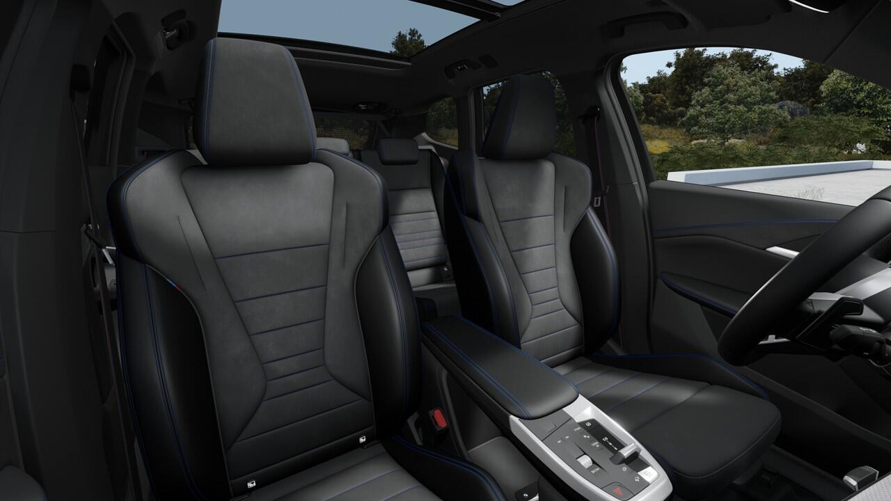 BMW X1 xDrive30e High Executive M Sport Automaat / Trekhaak / Sportstoelen / Adaptieve LED / M Adaptief onderstel / Parking Assistant Plus / Head-Up / Comfort Access