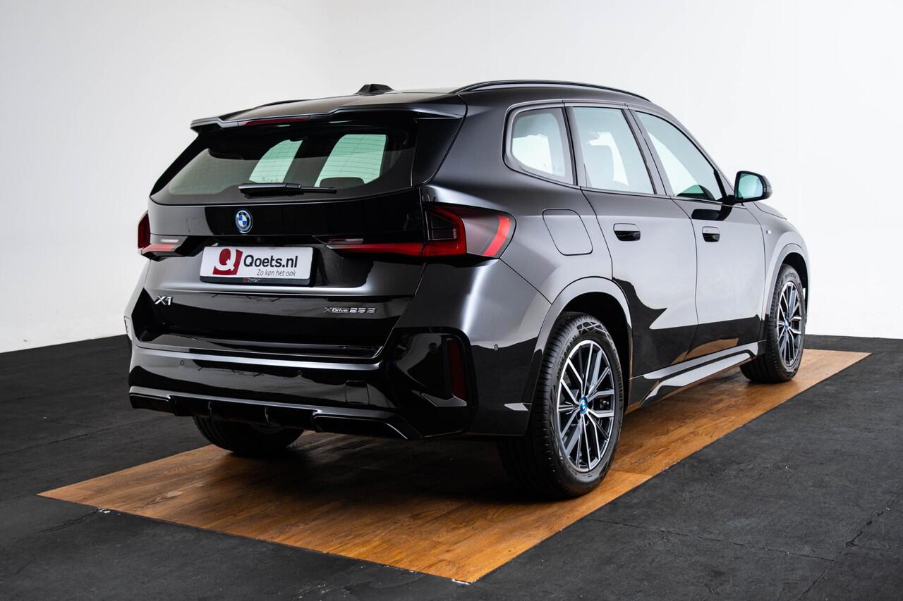 BMW X1 xDrive25e M Sport - Sportstoelen - Elektrisch verwarmde voorstoelen - Grootlichtassistent - Comfort Access - Driving Assistant Plus - Automatisch dimmende binnenspiegel - Adaptief M Onderstel -