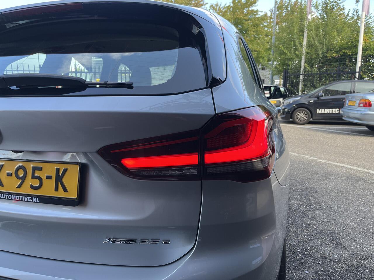 BMW X1 xDrive25e Executive // GROOT NAVI // CAMERA // CRUISE // CLIMA // STOEL VERWARMING // ELEK. KLEP //