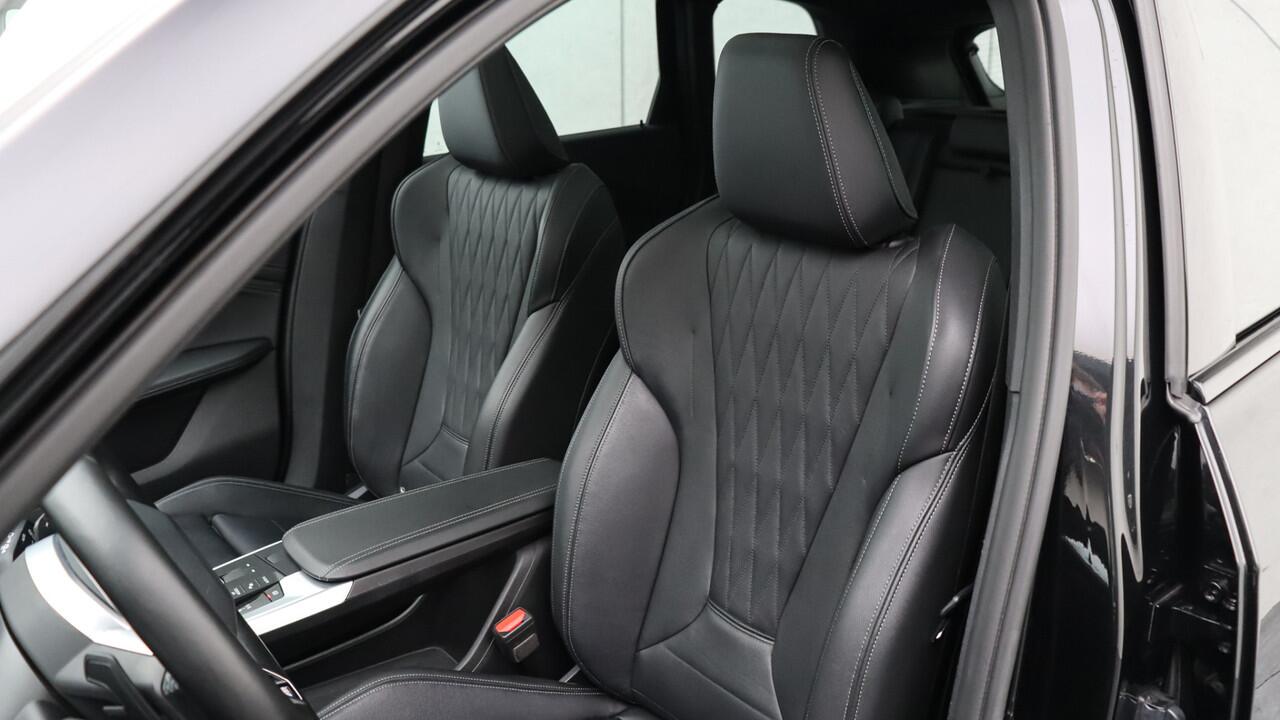 BMW X1 xDrive23i M-Sport | Harman/Kardon | Panoramadak | Head-up | Trekhaak | Memory