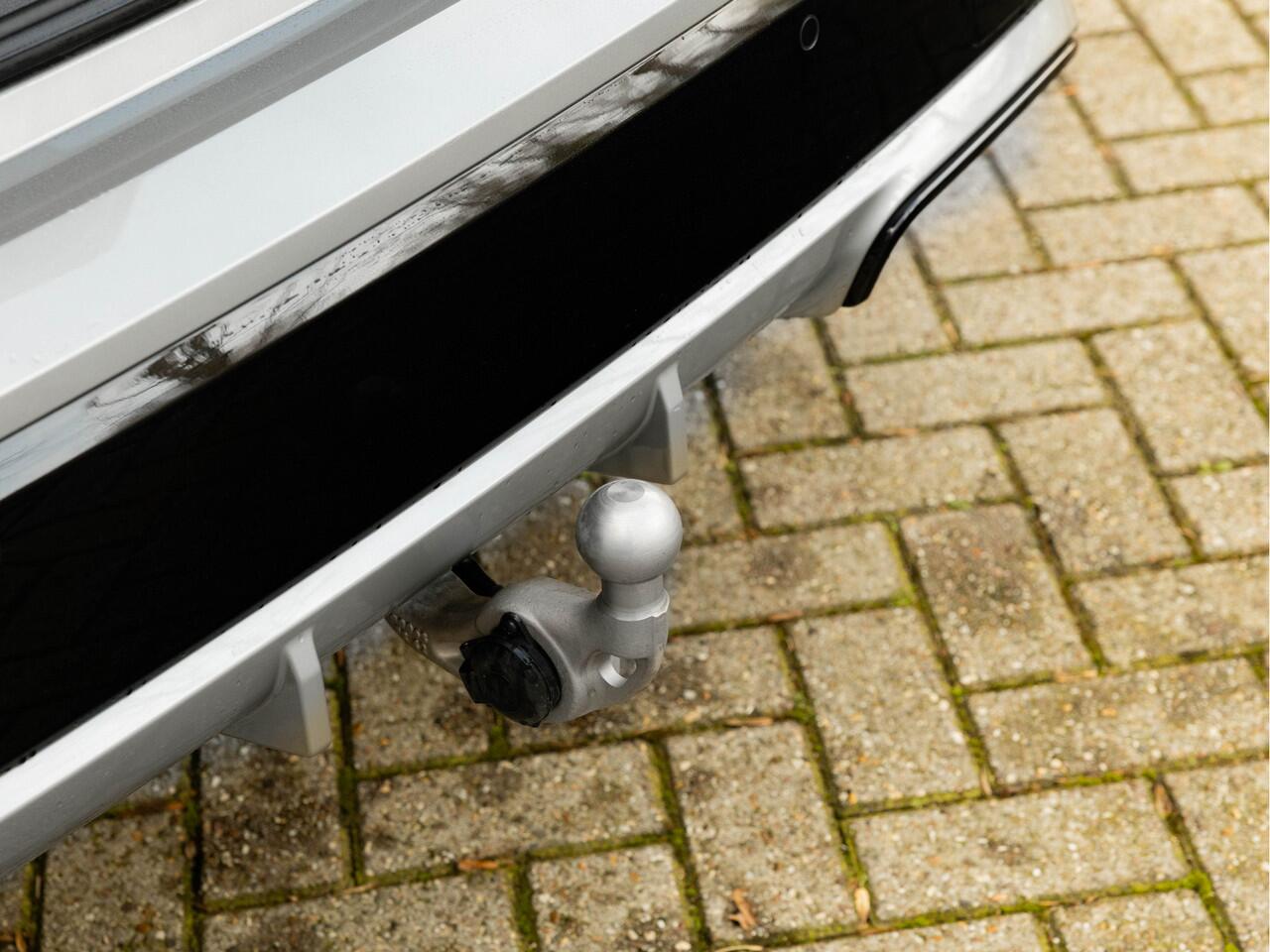 BMW X1 xDrive30e M-Sport Pro - Pano - Trekhaak - Driving Ass Prof - Harman Kardon