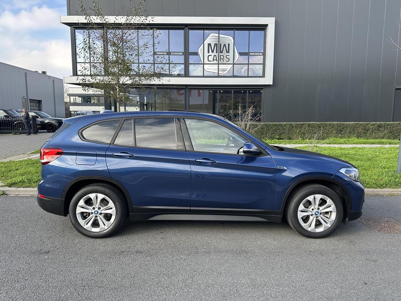 BMW X1 xDrive25e Executive Pano, Elek stoelverstelling, Trekhaak
