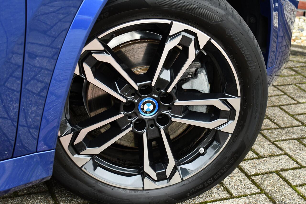 BMW X1 xDrive30e M-Sport Pano ACC Trekh HUD H/K 360-cam El-zetels