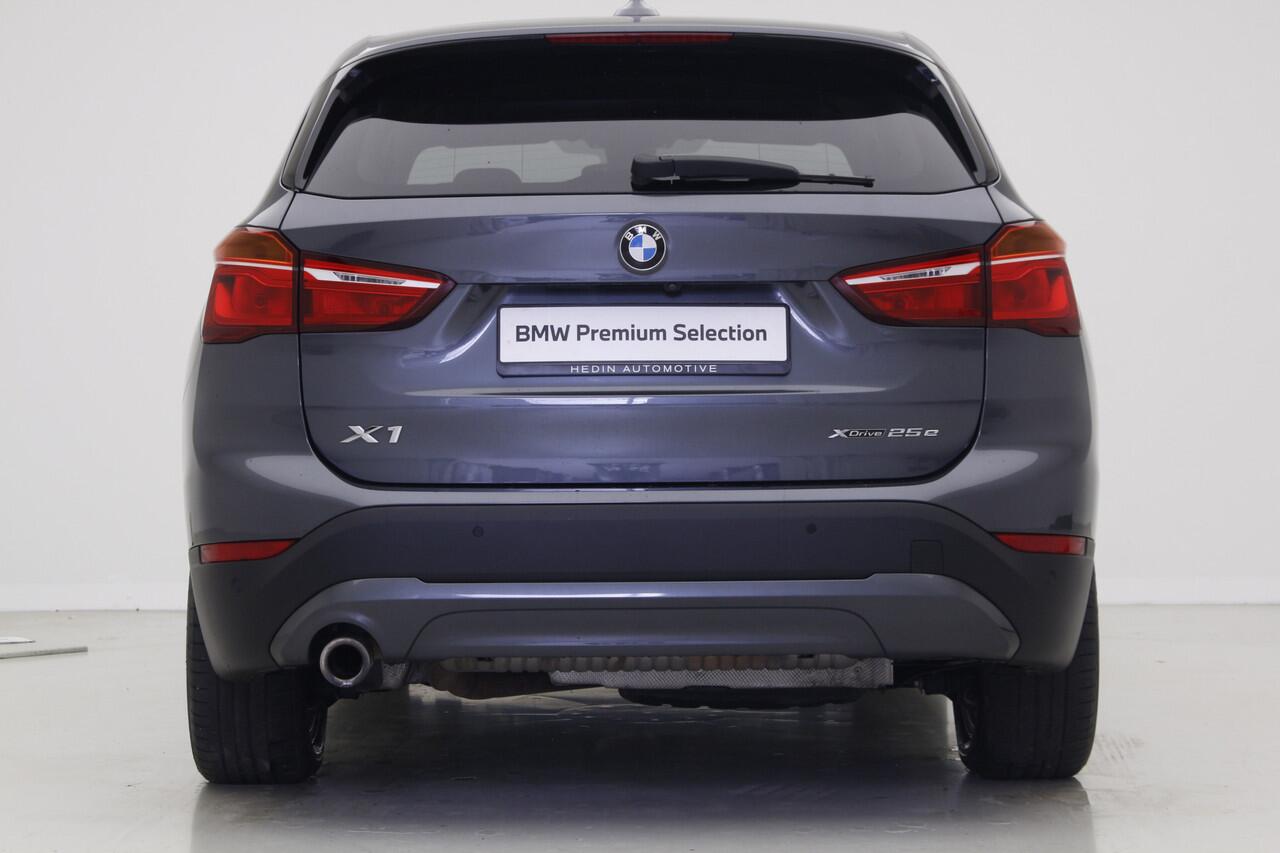 BMW X1 xDrive25e | Active Cruise Controle | 2 jaar BMW Garantie | Camera | Harman Kardon | Stoelverwarming | Head-Up |